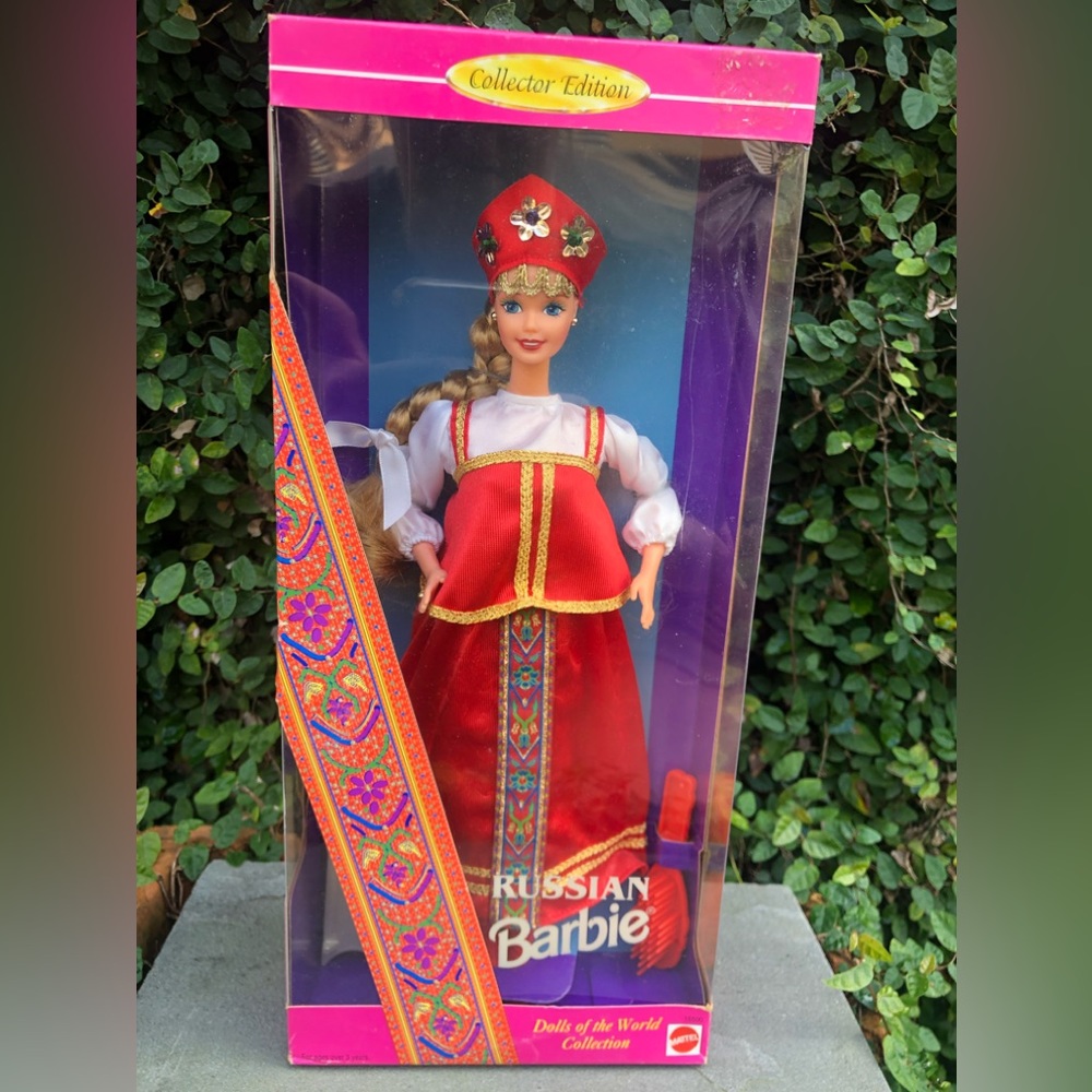 Russian Barbie 16500, Dolls of the World Collection, NIB, 1996 Mattel
